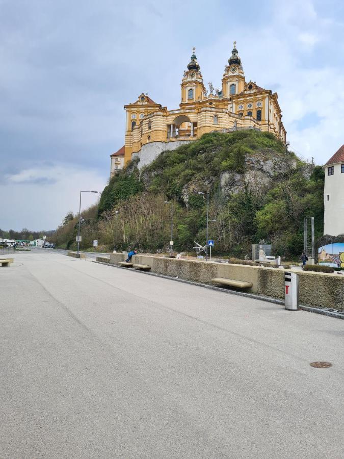 Schon Wohnen Beim Stift Melk Appartement Buitenkant foto