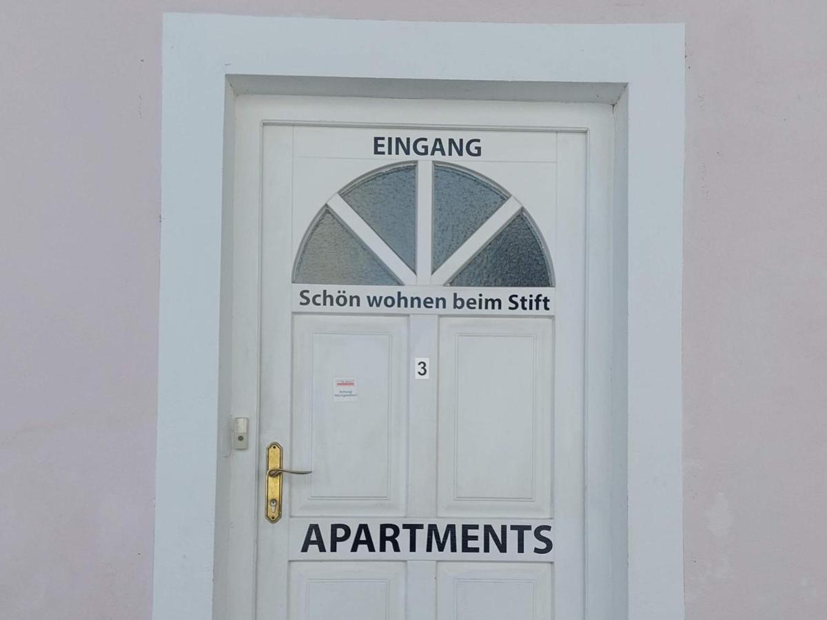 Schon Wohnen Beim Stift Melk Appartement Buitenkant foto